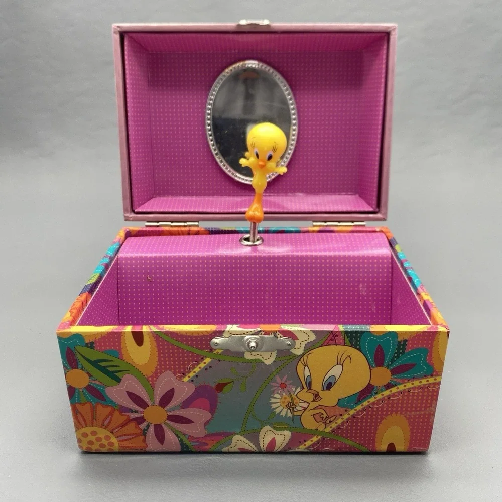 2000 Looney Tunes Tweety Bird Musical Jewelry box 3.2